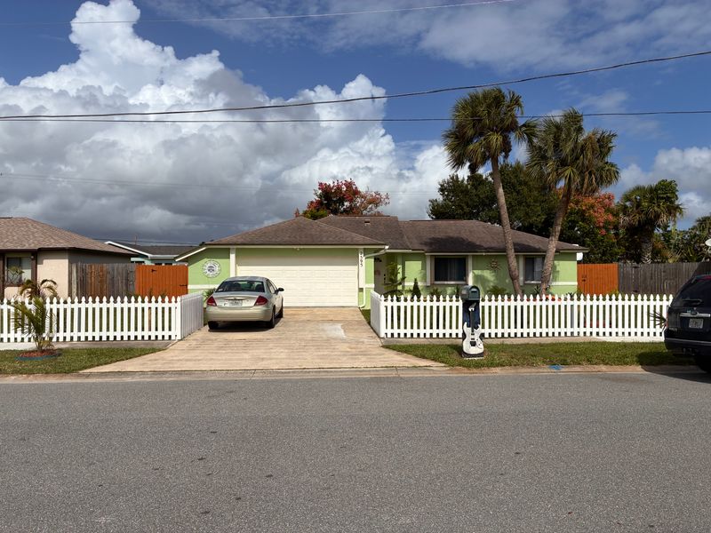 Fence Staining