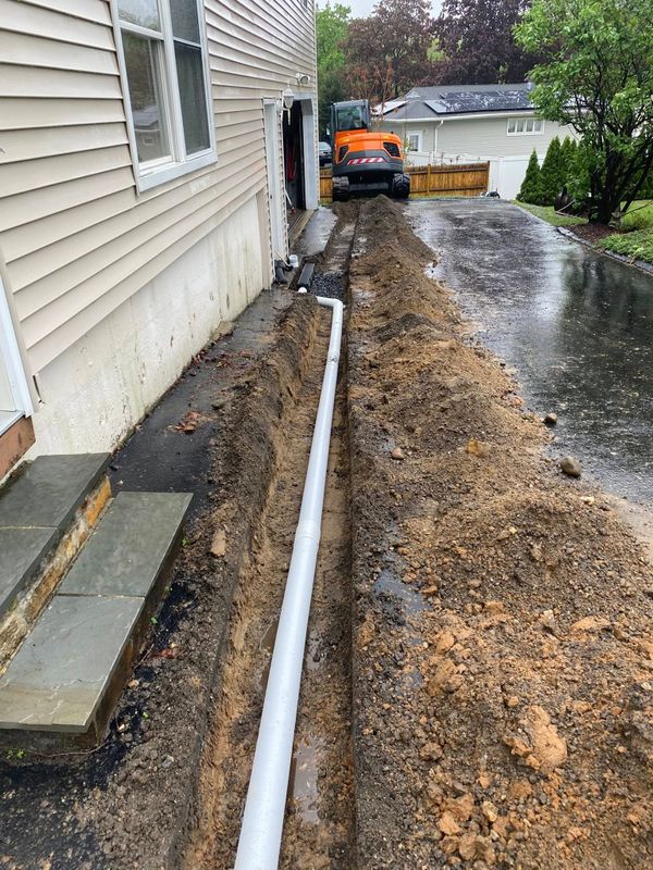 Water retention systems and drainage