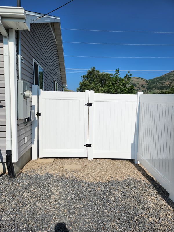 Vinyl Fencing