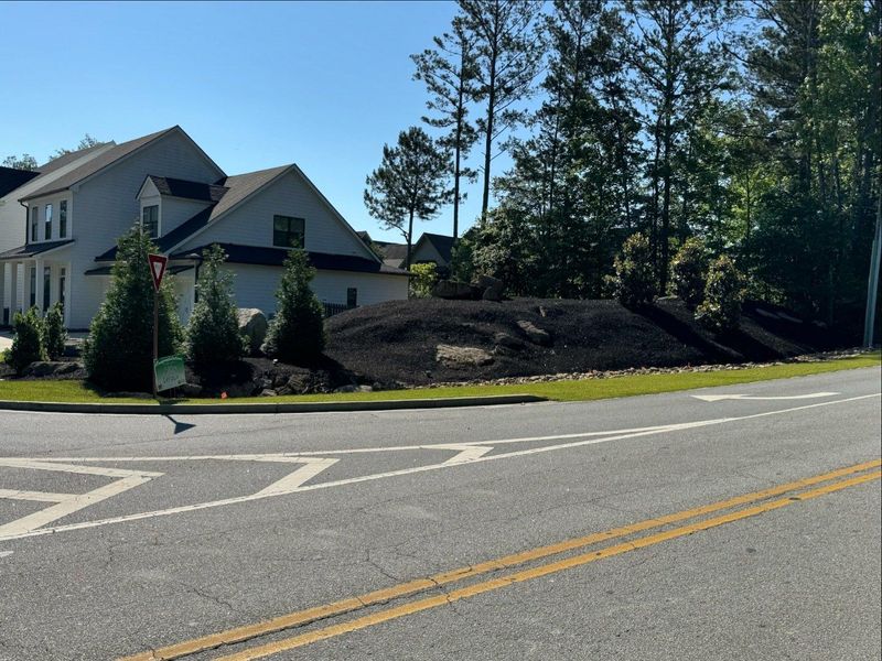 Mulch & Gravel Installation