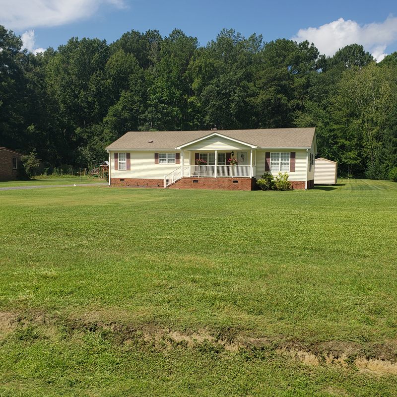 Transformative Lawn Makeover in Darlington: Elevating Your Outdoor Space with Blinn's Lawncare & Junk Removal