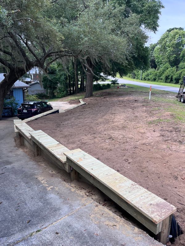 Seawall/ Retaining wall