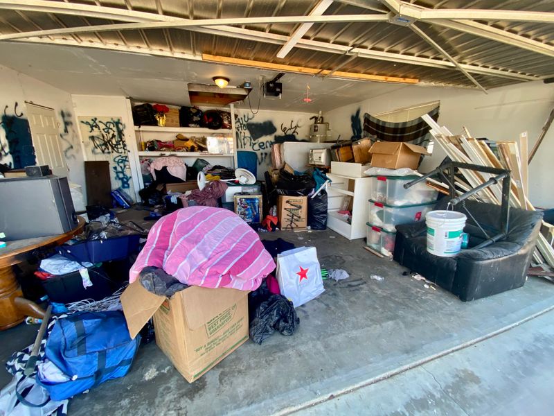 Garage clean out in Palmdale CA