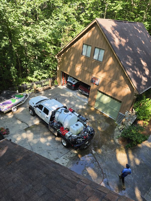 Driveway and Sidewalk Cleaning