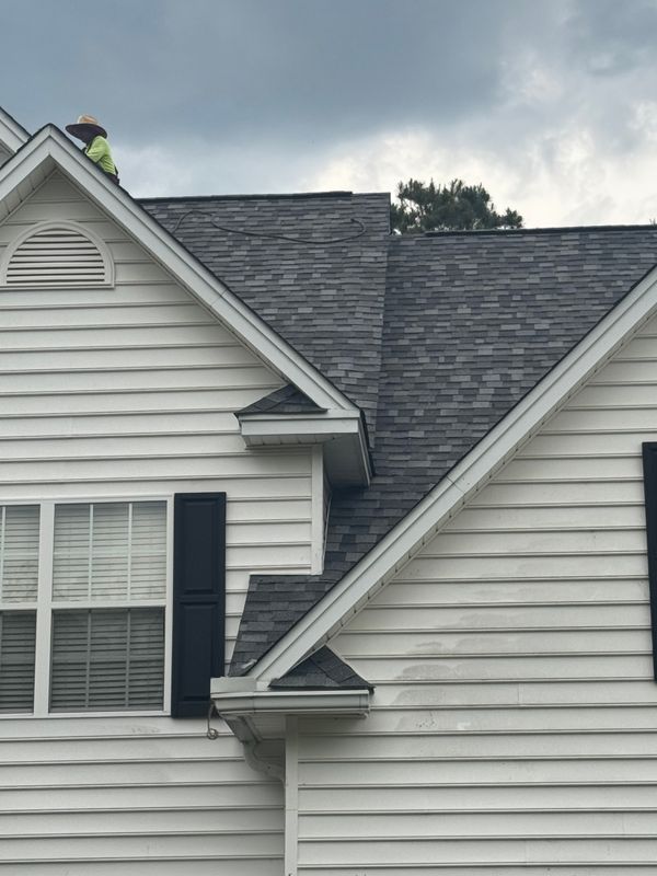 Revitalizing Roofs with Expert Precision