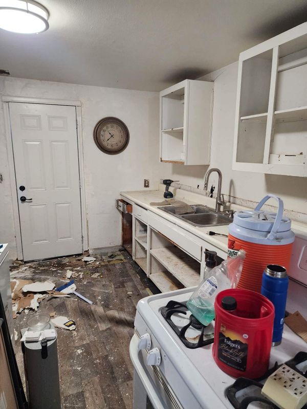 REMODELING PICTURES