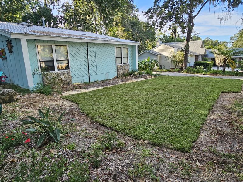 Sod Installing