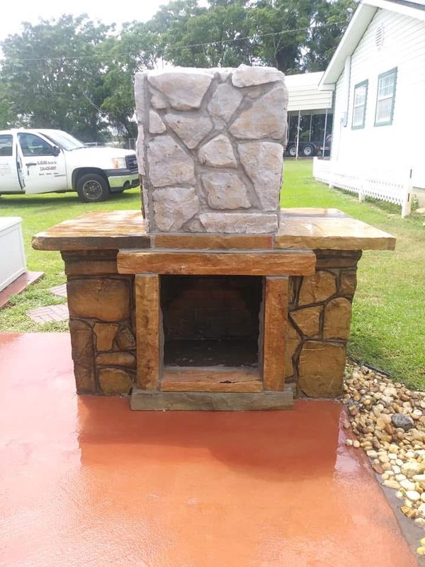 Outdoor Kitchens And Fireplaces