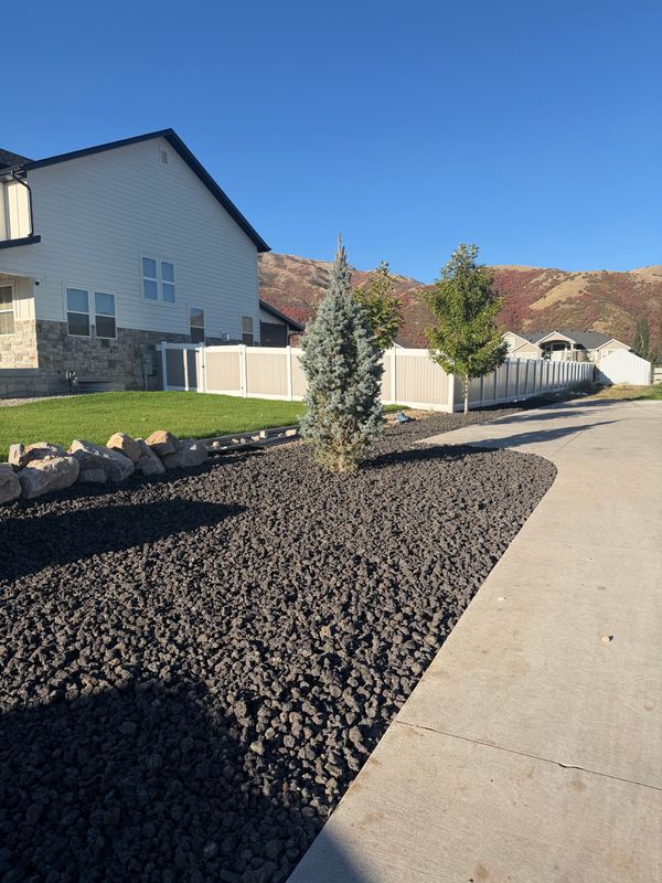 Side Yard Rock Landscaping and Rubber Mulch Play Area Cleanup