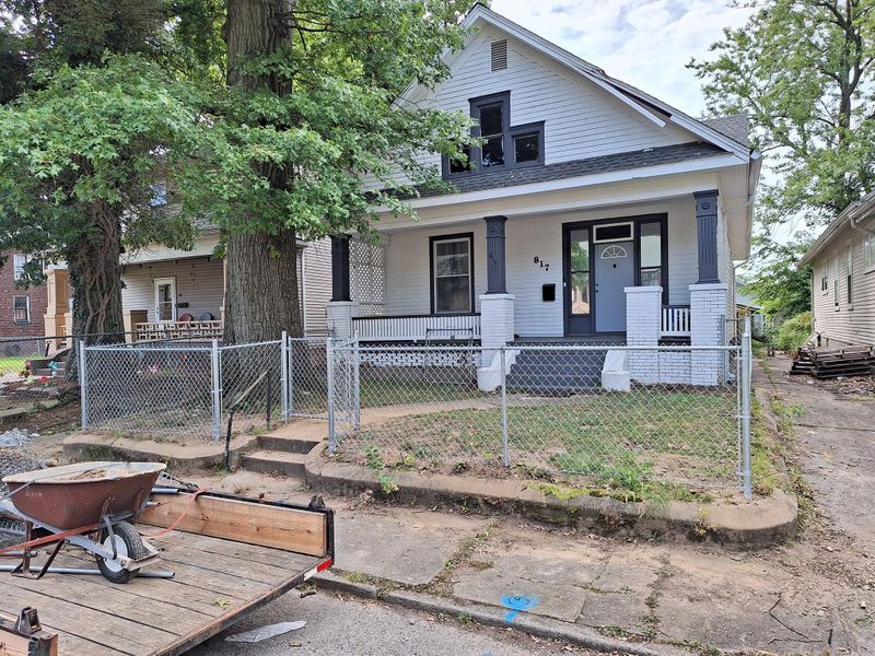 Storm Resilience Redefined: Apex Fence Transforms Evansville Property with Modern Chain Link Replacement