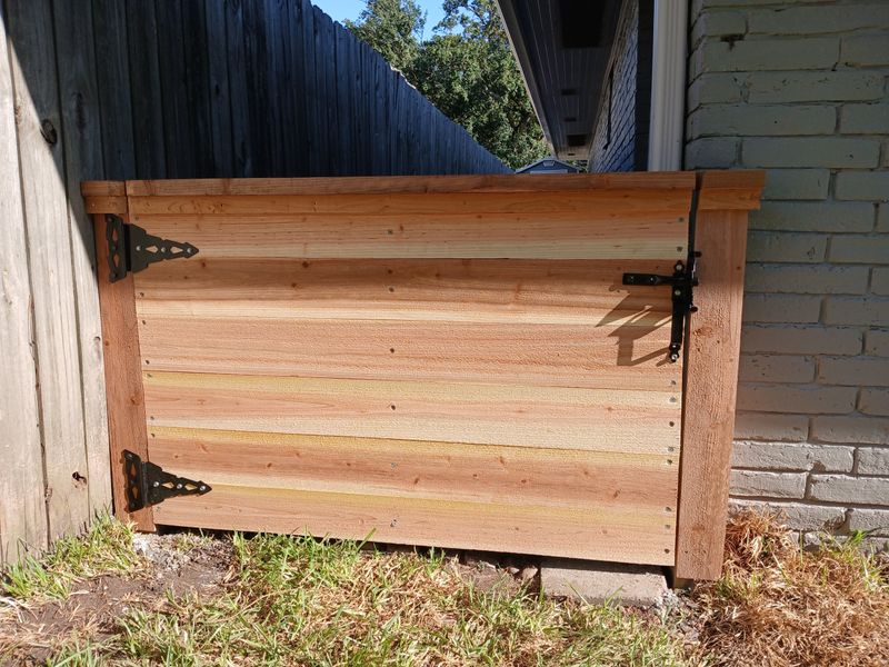Residential Wooden Privacy Fencing