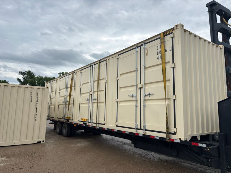 40 Foot Containers