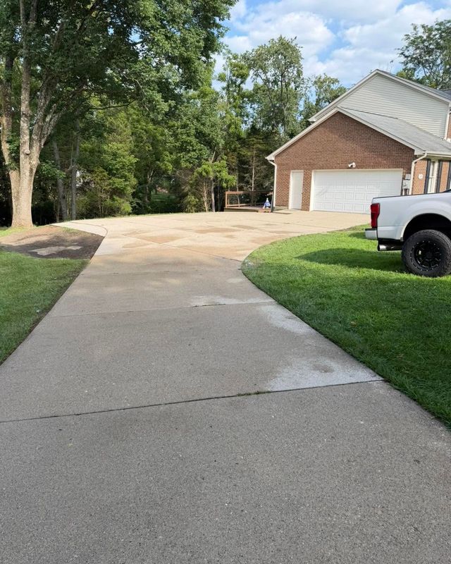 Driveway and Sidewalk Cleaning