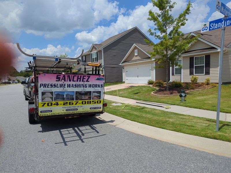 Driveway and Sidewalk Cleaning