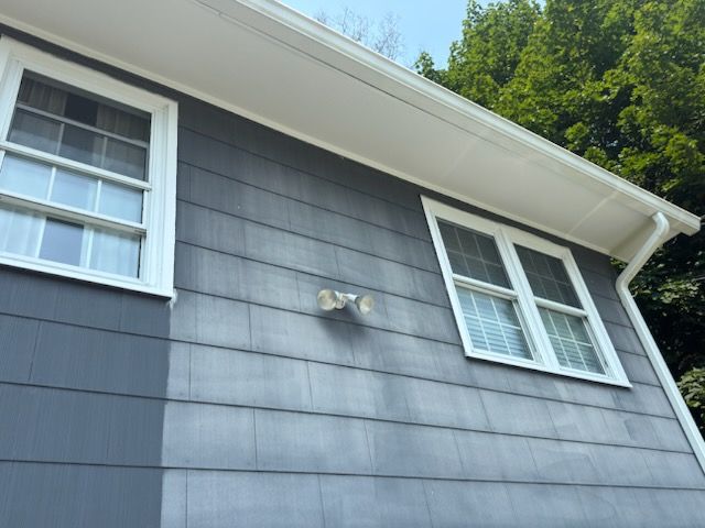 Revitalizing Cortlandt Charm: FRL Painting’s Exterior Transformation with Benjamin Moore
