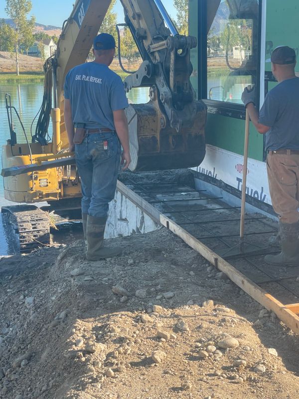 Sidewalk concrete pour Installation