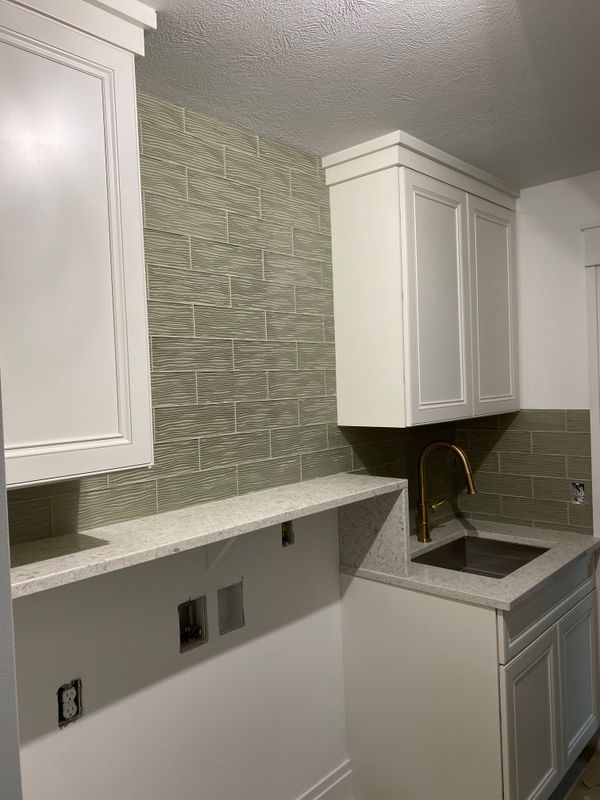Kitchen Backsplash Installation