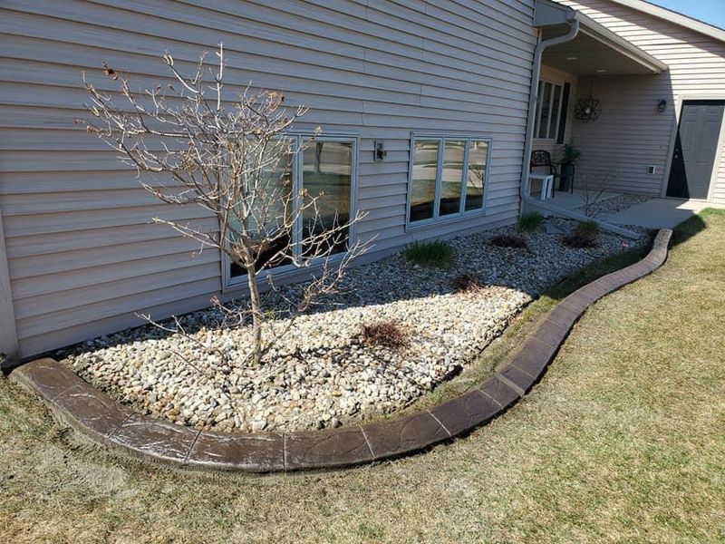 Curbing