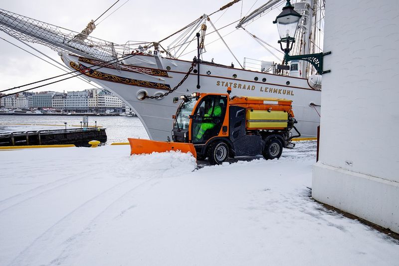 Commercial Snow & Ice Removal
