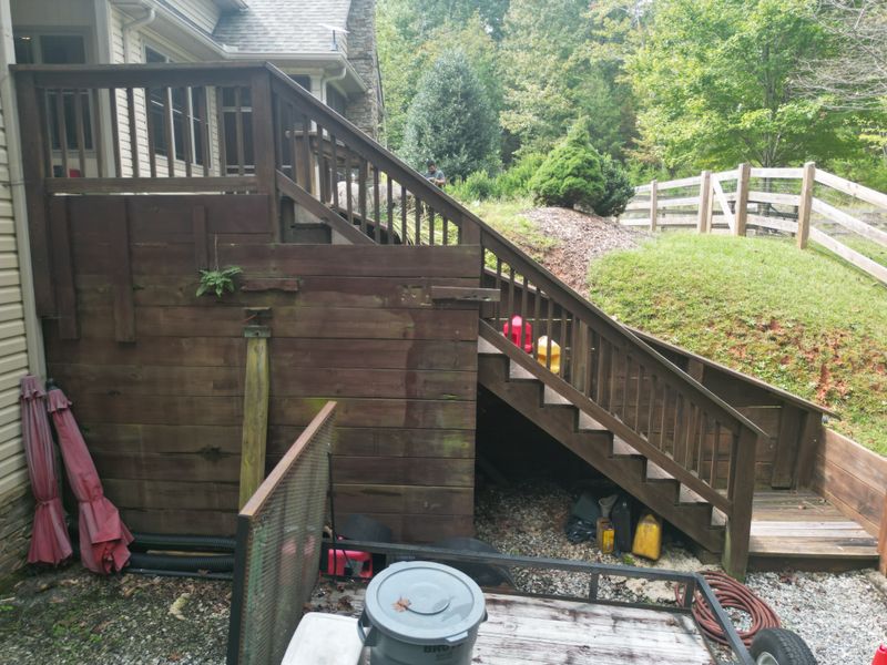 Deck Building & Staining