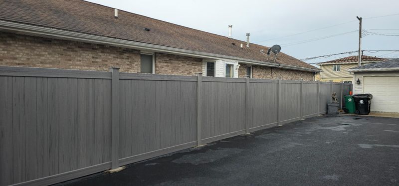 VINYL FENCES