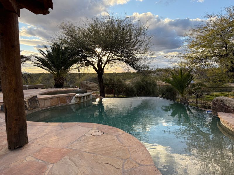 Desert Oasis Transformation: Luxurious Infinity Pool Integration in Wickenburg, AZ