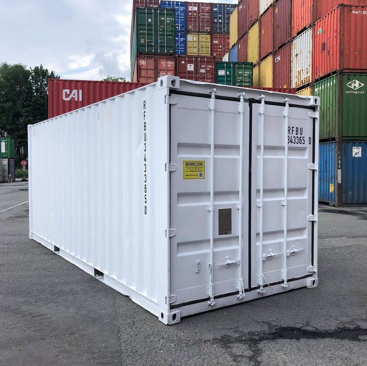 20 Foot Containers