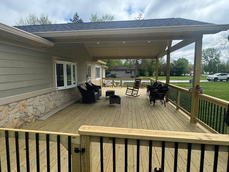 Custom Deck & Patio Construction