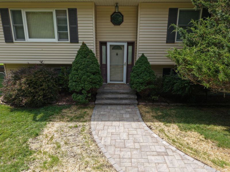 Walkway building