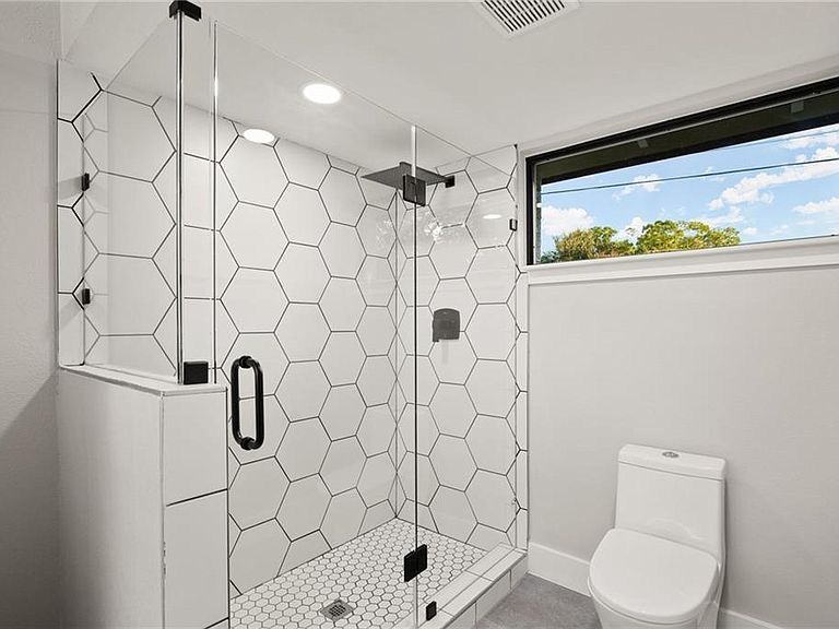Kitchen & Bathroom Remodeling