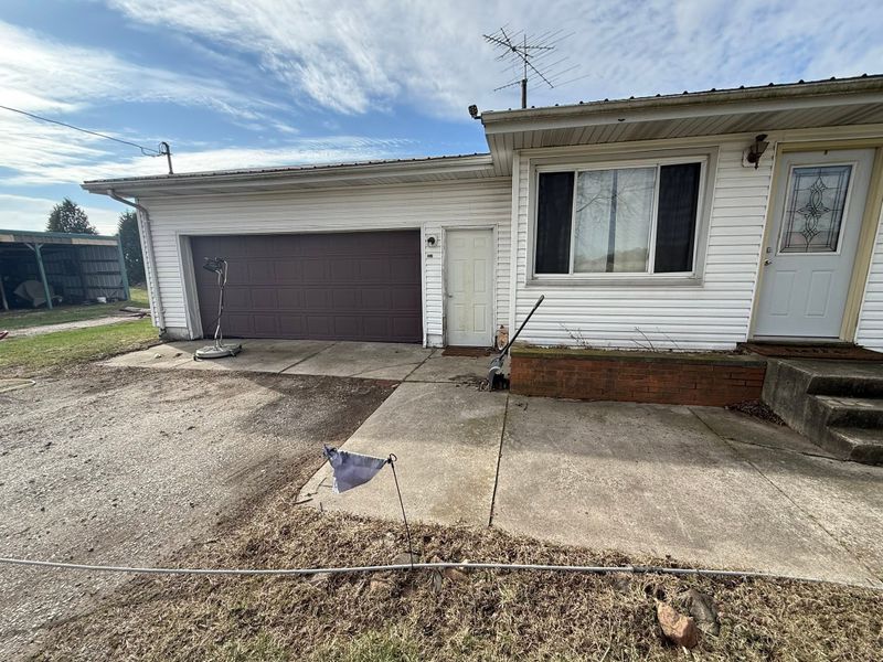 Driveway and Sidewalk Cleaning