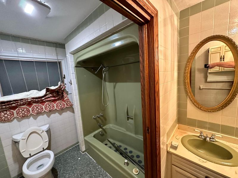 Bathroom Renovation gallery