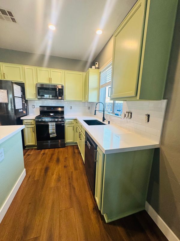 Kitchen Backsplash Installation