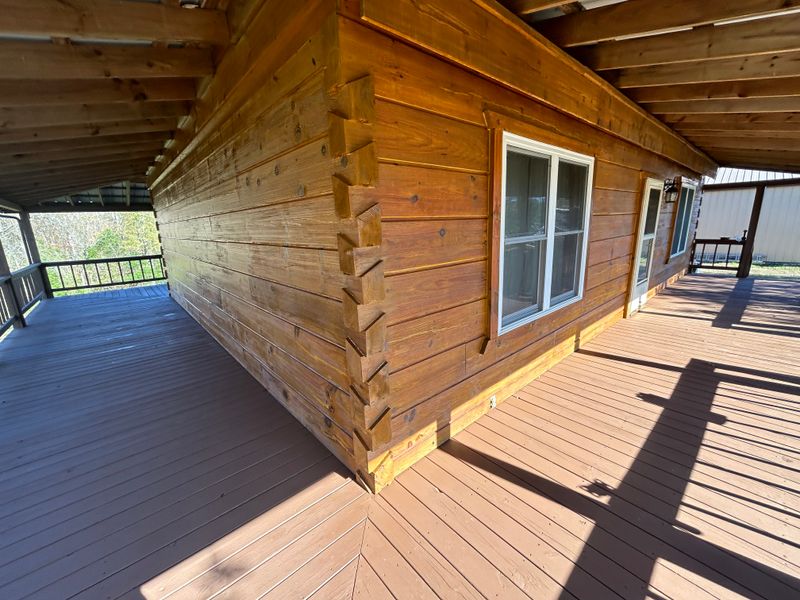 Log Home Staining