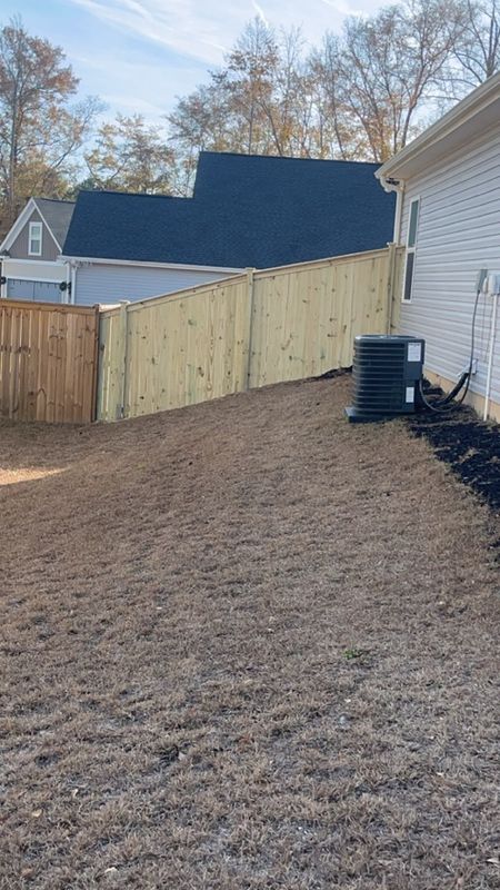 Charleston Charm in Elgin: JB Nealy Fence's Stunning Harvest Neighborhood Installation