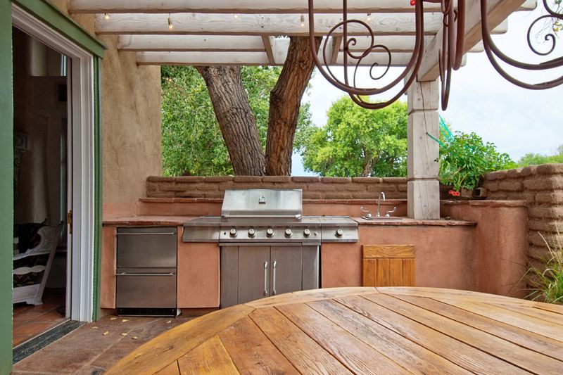 Outdoor Kitchen Construction
