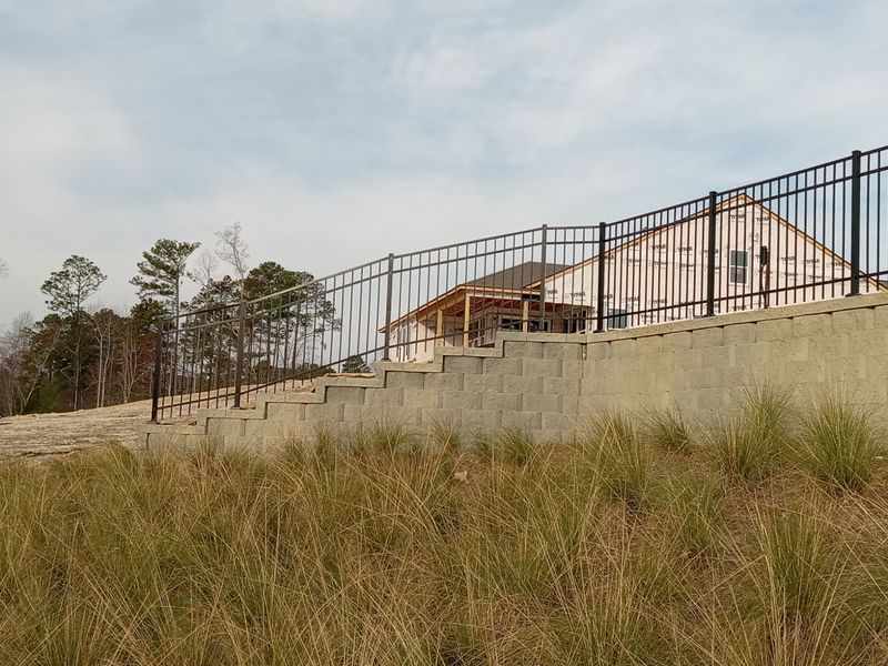 Aluminum fence 