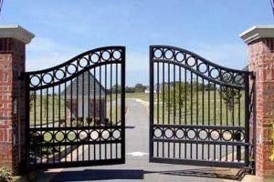 Metal Gate Installation