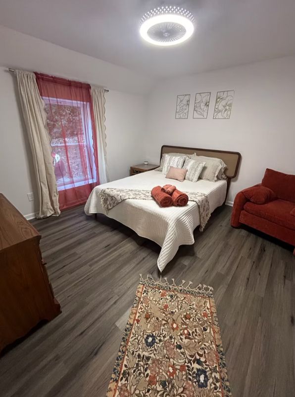 Unique Theme Airbnb Design