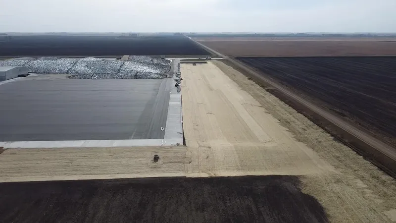 hero-photo mini tile