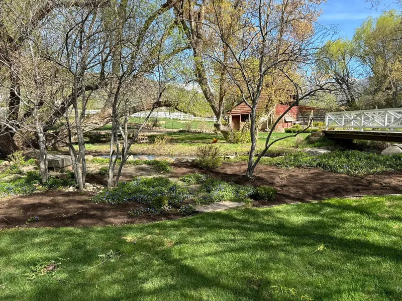 hero-photo mini tile