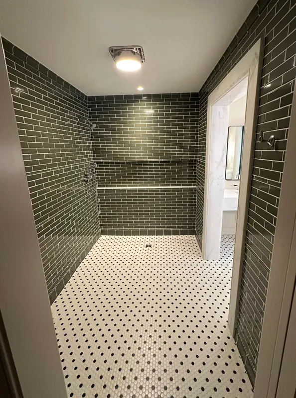 hero-photo mini tile