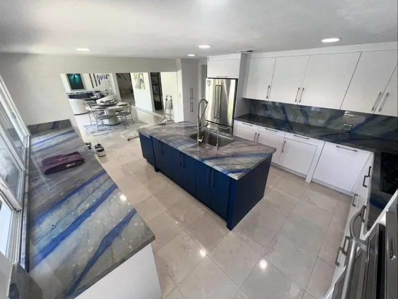 hero-photo mini tile