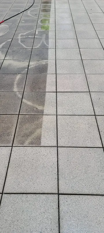 hero-photo mini tile