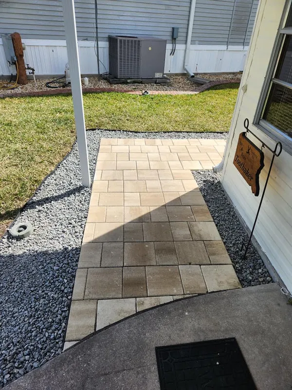 hero-photo mini tile