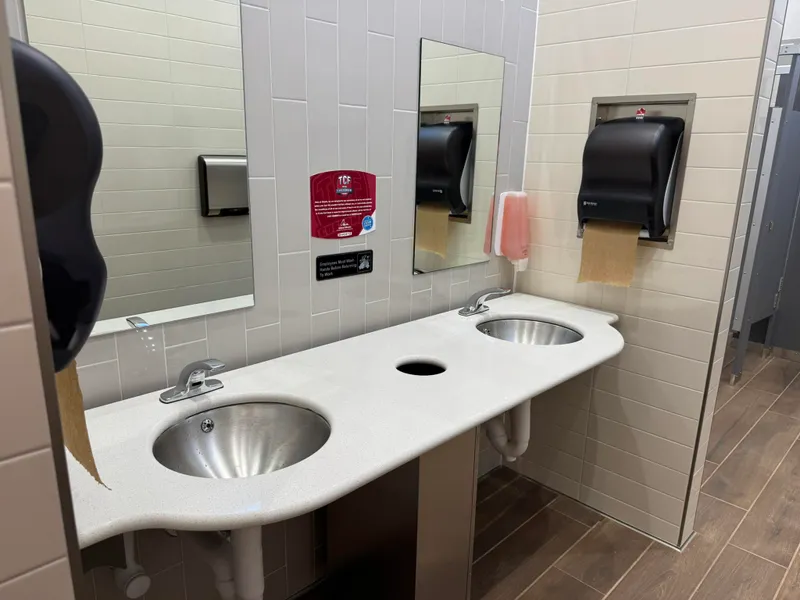 hero-photo mini tile