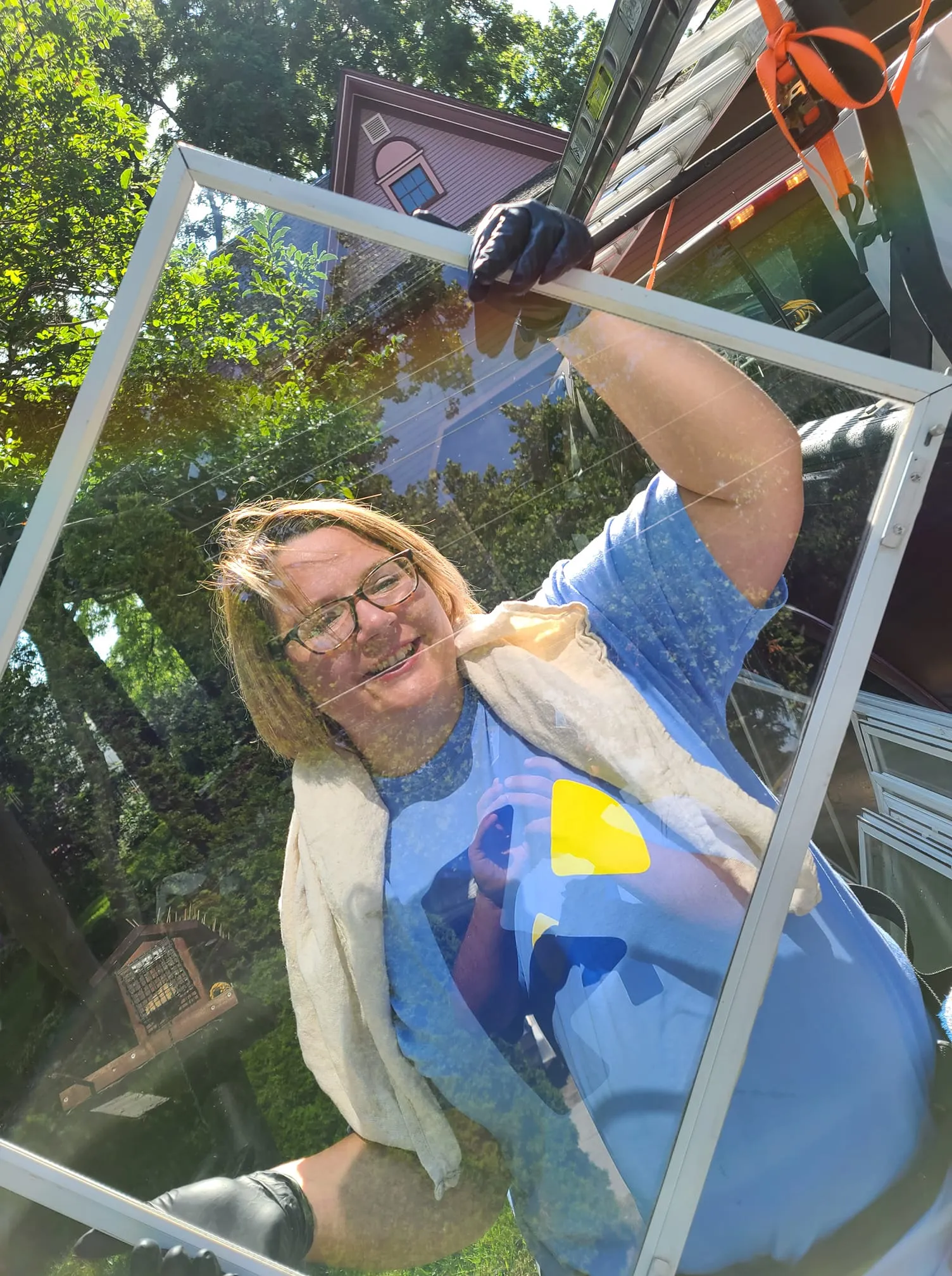Interior and Exterior Window Cleaning for Paneless Window Cleaning LLC in Ainsworth, IA
