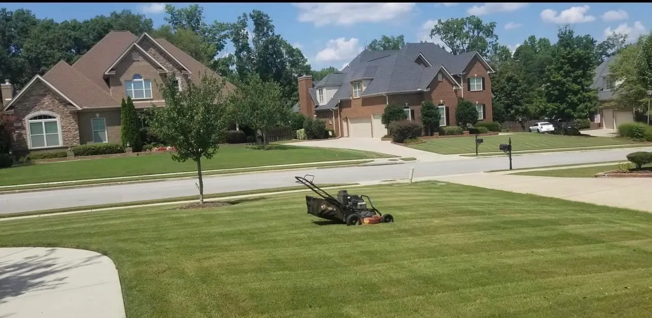 Mowing for Andres Landscaping, LLC in Decatur, AL