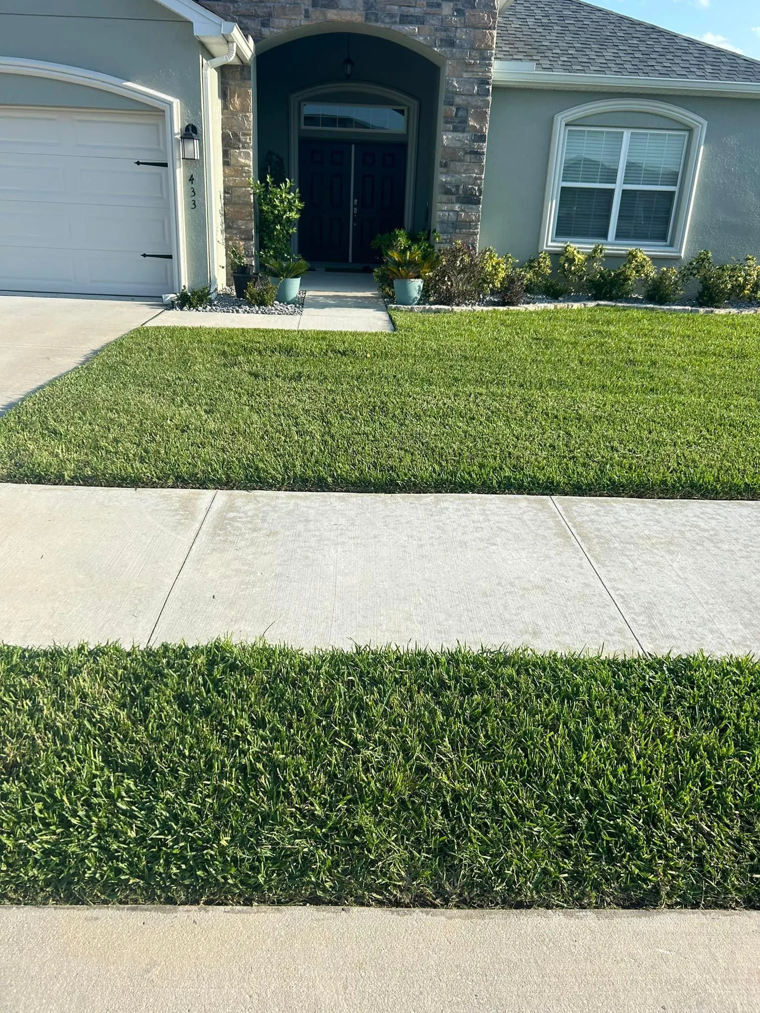 Fall and Spring Clean Up for Estrada All Pro Lawn Service in Auburndale, Florida