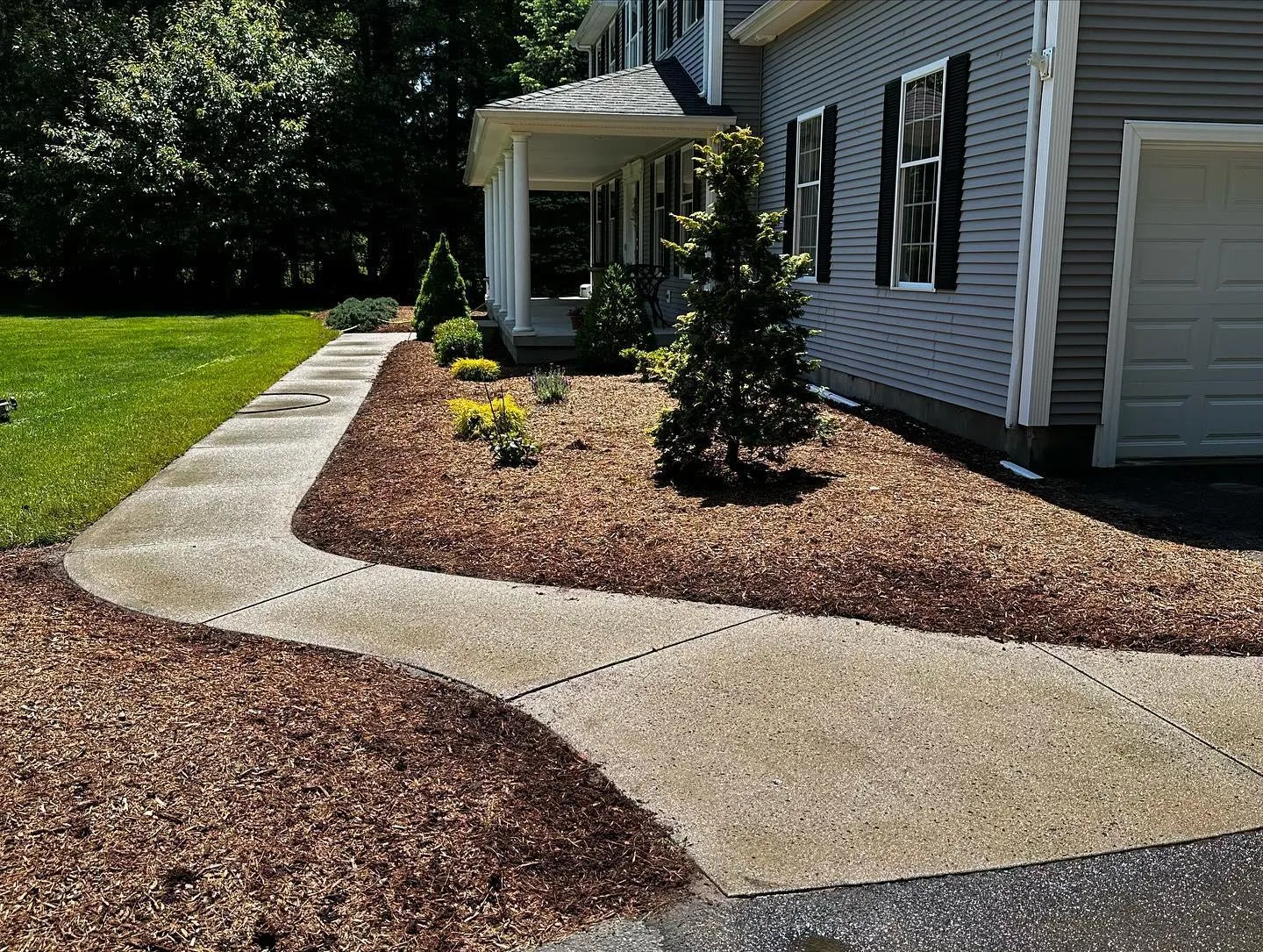 Residential Snow Plowing for B&L Management LLC in East Windsor, CT